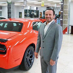 Gerente General Chrysler en Alberic Colon